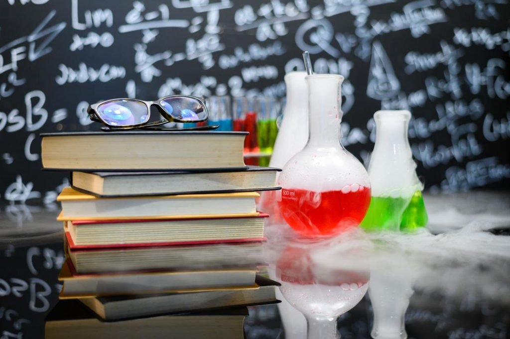 Books Science 1024x681